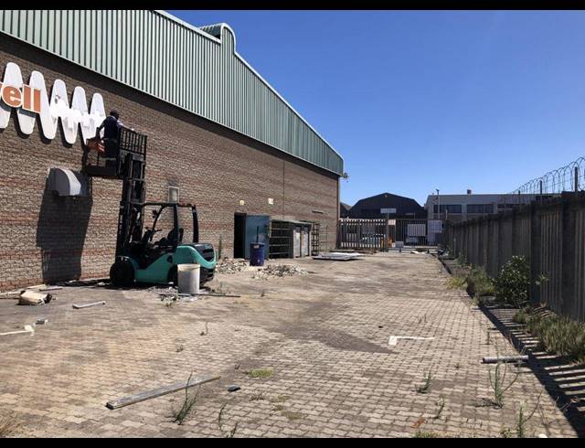 2,507M² WAREHOUSE FOR SALE IN EPPING INDUSTRIAL